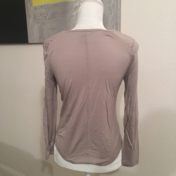 Taupe Long Sleeve Top - Banana Republic - Picture 3 of 5
